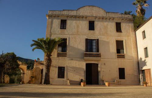 Can Rovira - Stunning Neoclassical Mansion, Just 20 min drive from Barcelona City Center, Ideal for groups and families - Foto 1
