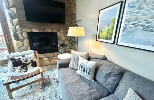 Ski in Ski out Townhome, Indoor and outdoor pools, hot tub, fire pits, and more - Foto 10