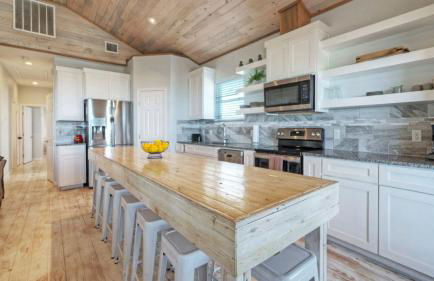 Sleeps 26 2 Homes w/ Waterfront Pool + Boat Dock Laguna Village Escape - Foto 90