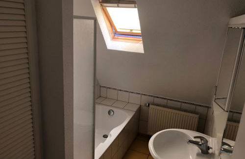 3-Zimmer Ferienwohnung Friedrichshafen nahe Stadtzentrum Bodensee 1-4 Personen - Foto 15
