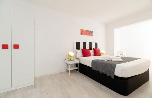 Castell Beach Aparthotel - Photo 53