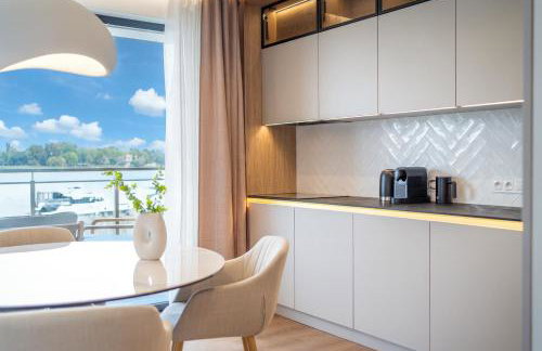 Marina Ostróda IV - super widok na jezioro, 10 m do wody, taras i balkon, winda, klima, garaż - Foto 18