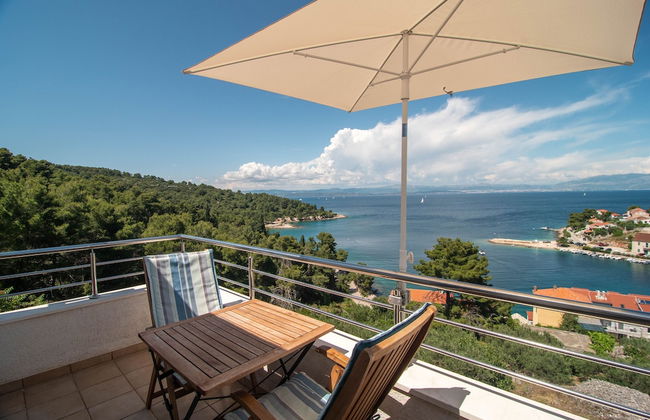 Sunny Apartments - Photo 45