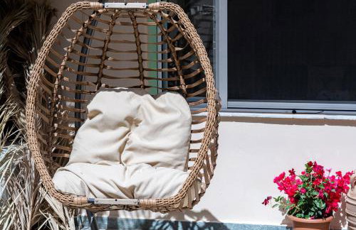 Central, Calm with Courtyard - Foto 53