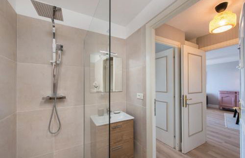 BEAUSEJOUR - Splendide 2 pièces - Piscine - Parking - Vue mer - Foto 13