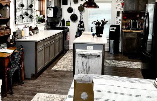 Pet Friendly Graham 2 Bedroom Home Christmas 365 at The Mistletoe Farm - Foto 38