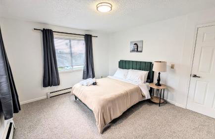 Spacious Downtown 2-bdrm Apartment - Photo 8