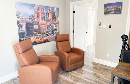 Lux Private Home - Pool, Billiards, 8 Smart TVs, Board Games, Cotton Bedding - The Stone Sanctuary at McCullough Hills Trailhead - Foto 69