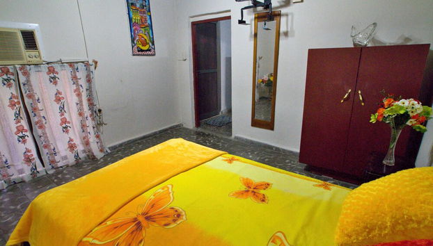 Aparthotel in Havana - Photo 2