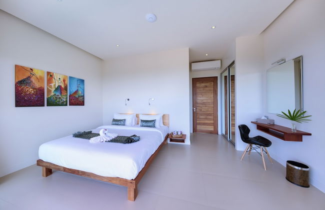 15 Bedroom Luxury Triple Sea View Villas - Photo 36