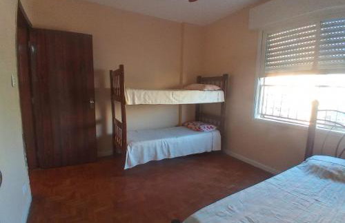 Lindo apartamento com vistas na praia do Gonzaguinha - Foto 25