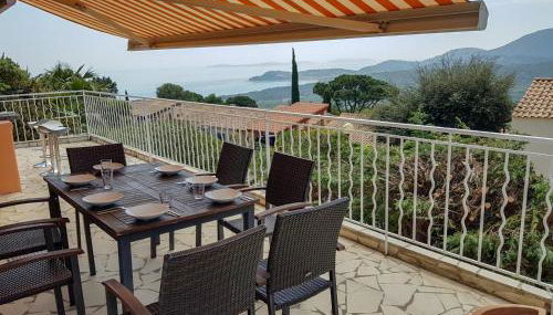 Villa mit großartigem Panoramablick auf das Meer und direkt am Pool - Foto 2