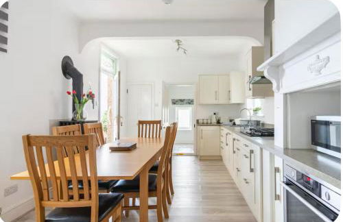 Spectacular sea view, walk to beach, pubs & cafes - Foto 3