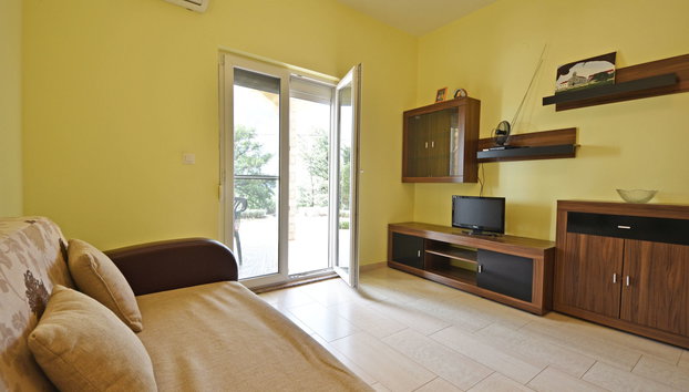 Ivan - Foto 2, Inside other