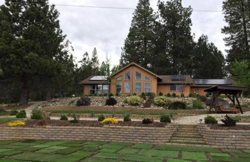 Luxury Cabin Rental with a Fire Pit in Coulterville, California - Foto 1