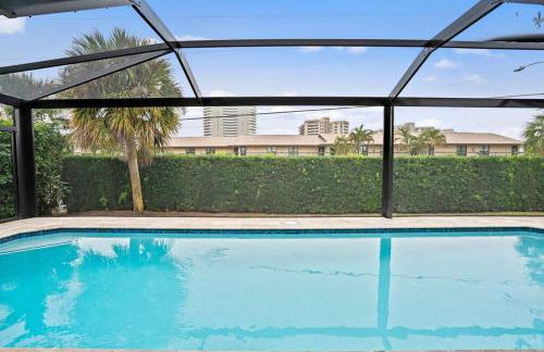 5* 3 BR 3 BA Home 4 min walk to beach & JW Marriott w/heated pool - Foto 28