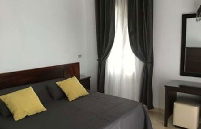 Villa - Sleeps 6 - Heated Pool - Garden - Parking - Foto 1