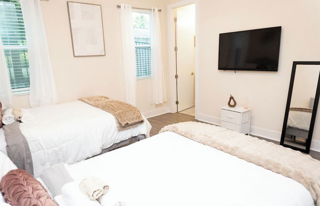 Cozy Retreat near Uptown Charlotte with Free Parking & Wi-Fi - Foto 10