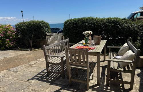 Sea views at Quay Rocks - Photo 1