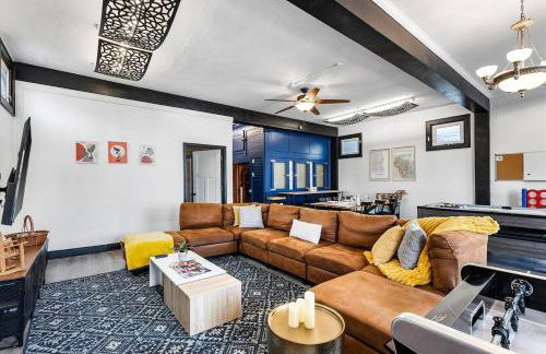 Blue Storefront 2ksqft, Arcade,Pooltable,Foosball - Foto 1