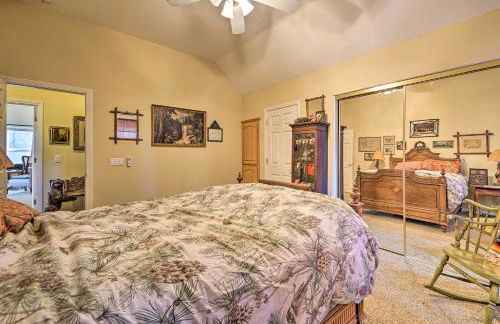 Wraparound Deck Woodland Cabin in Lake Arrowhead - Foto 22