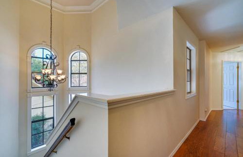 Spacious San Antonio Home with Patio and Grill! - Foto 18