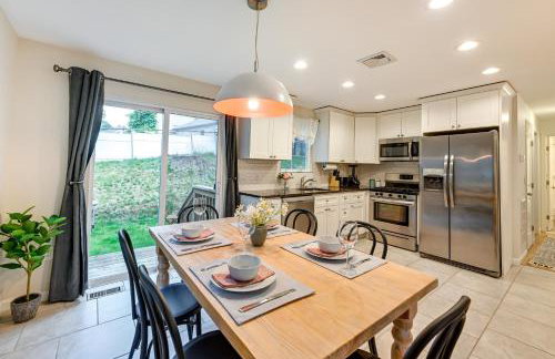 Walk to Shops and Dining Glen Cove Apt with Yard! - Photo 4