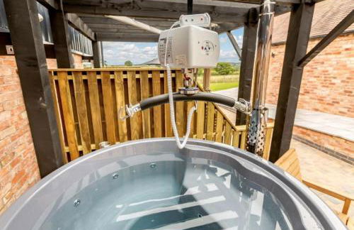 Roe Cottage, Disabled Adapted 2 Bedroom hot tub - Photo 24