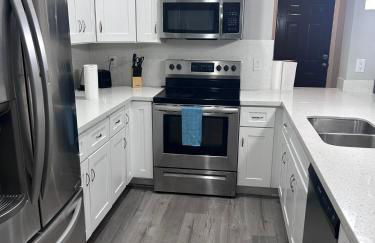 Stunning 3BR Home Near Downtown Houston - Sleeps 8 - Foto 36