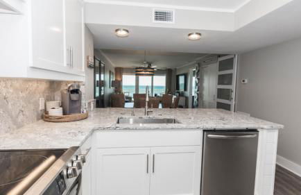 5-STAR BEACHFRONT D505 - Total Remodel - Nov & Dec Snowbirds Welcome! - Foto 28