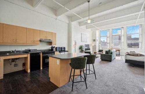 Loft640 Studio, Free Parking, Kitchen, Workspace, Great Location - Foto 15