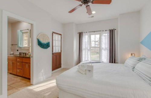 Vibrant Trendy Two Bedroom Home Near Marathon Village - Foto 34