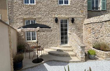 Les Pierres de Pacel - Appartement de charme - Patio privé - Foto 1