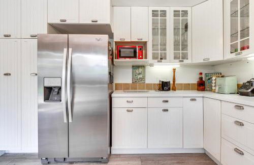 Pool and Deck Wine Country Hideaway in Middletown! - Foto 10