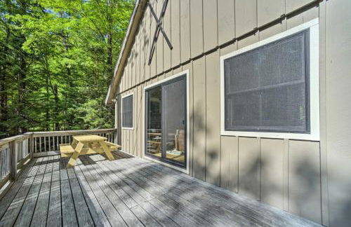 Sleek Cabin with Deck, 8 Miles to Mount Snow and Hikes - Foto 28