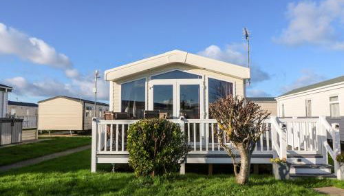 Snape Lodge - Photo 4