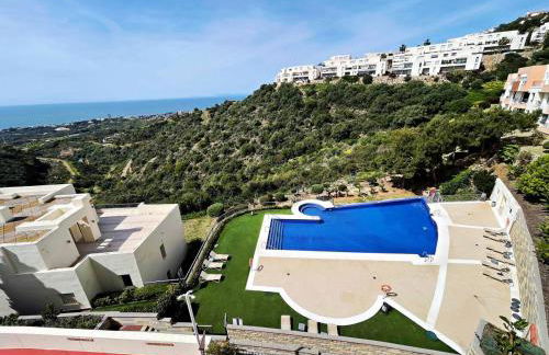 Marbella Hills: Vistas espectaculares y lujo - Foto 9