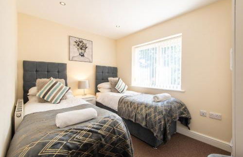 Apartment 11 - Photo 21