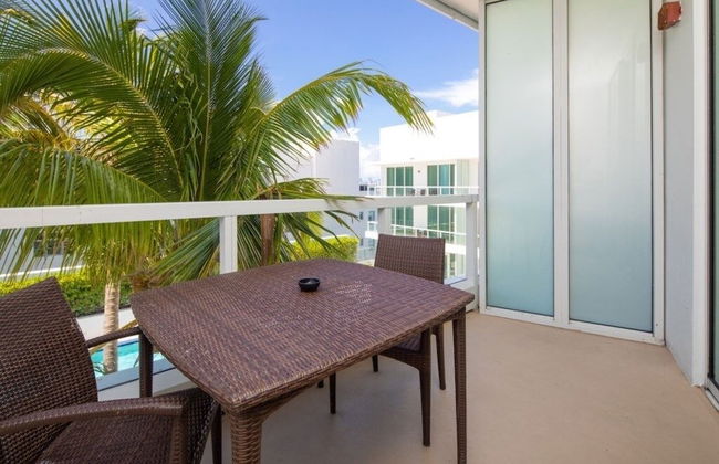 Fontainebleau Sorrento Pool View Junior Suite 1 Bedroom Hotel Room - Photo 29