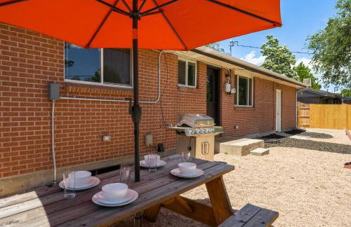 NEW Modern, Luxury Home with Hot Tub, Gym, Sauna, and 12 Minutes to Denver - Foto 10