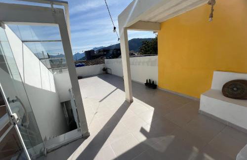 Casa com piscina, churrasqueira e terraço com vista pro mar! - Foto 22
