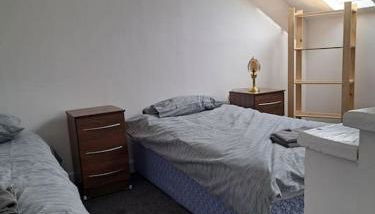 1 Bed Apart - Photo 4