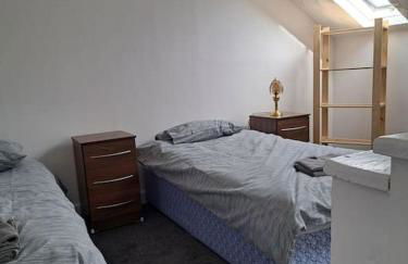 1 Bed Apart - Photo 4