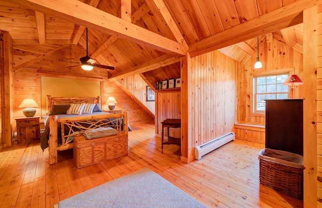 Mount Snow Cabin with Private Hot Tub by RedAwning - Foto 3