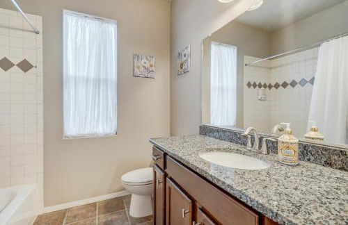 Mountain Breeze Villa w Mountain Views and Air Hockey - Foto 30