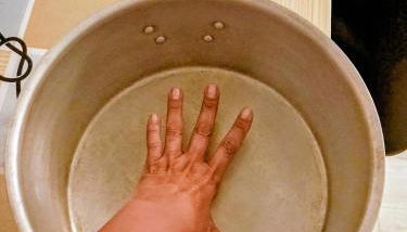 Lagoa a pé, piscininha, garagem para dois carros - Foto 5