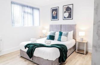 The Kingsmead Loft - Stylish 1BR Top Floor Apt with King or Twin Beds & Free Secure Underground Parking, Central High Wycombe HP13, Sleeps 3 - Foto 9