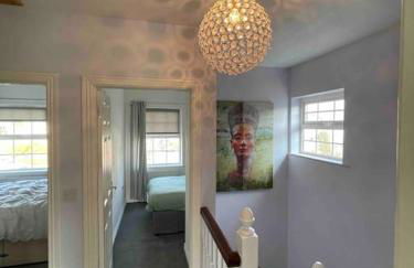 Spacious 4 bedroom house with large garden - Foto 24