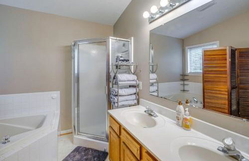 3BR Family Home w Yard 5 Mi to Wineries - Photo 20