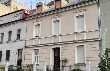 Mima's Place - Photo 7